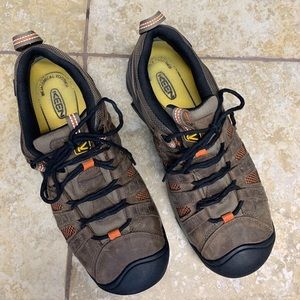 Men’s Keens steel toe low boots